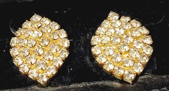 Unbranded Jewelry - Vintage Sparkly Rhinestone Clip-on Earrings, Diamond-shaped Gold-tone wc-43